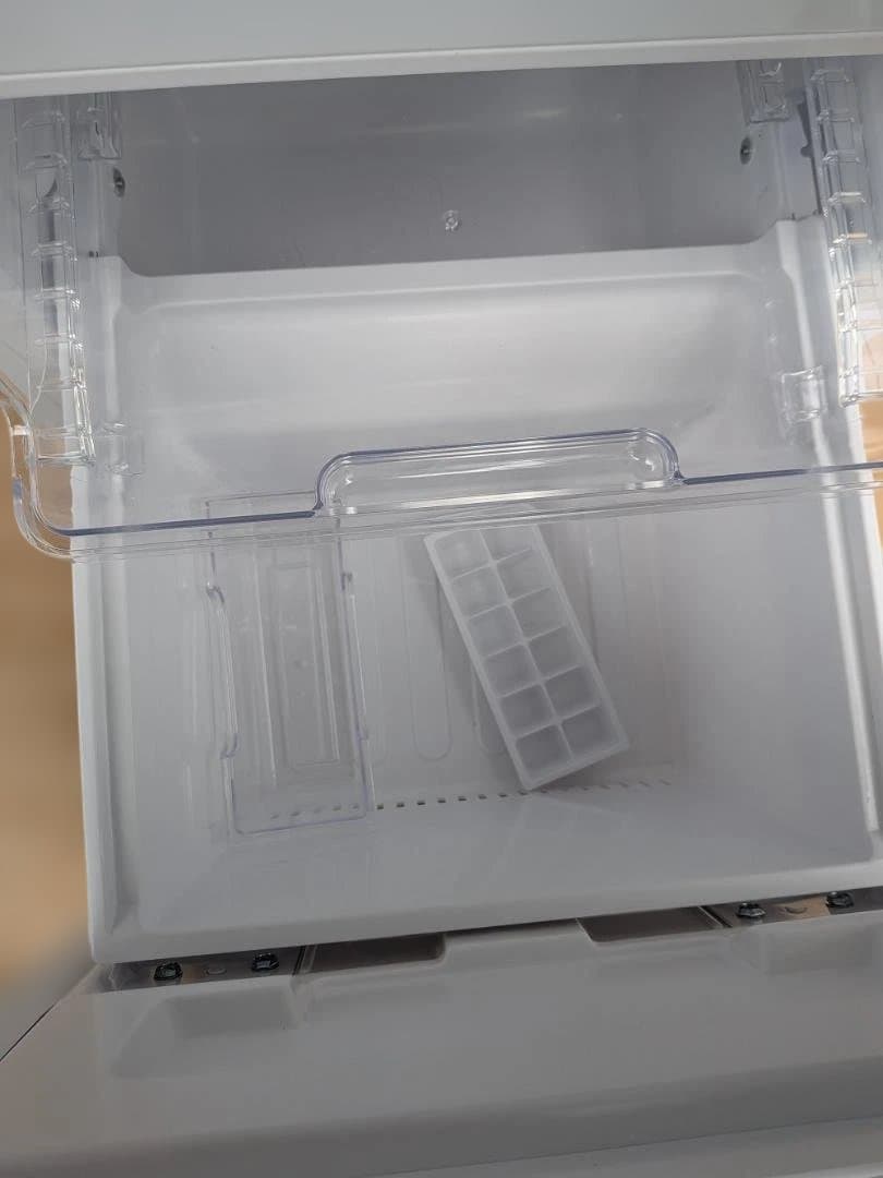 シャープ 冷蔵庫 SJ-D18J-W 幅49.5cm 179L