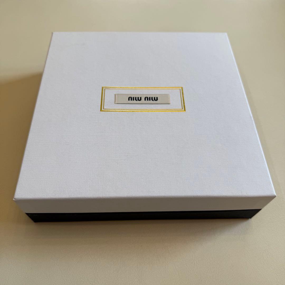 【新品未使用】完売品★MIUMIU ミュウミュウ カチューシャ ピンク 箱あり