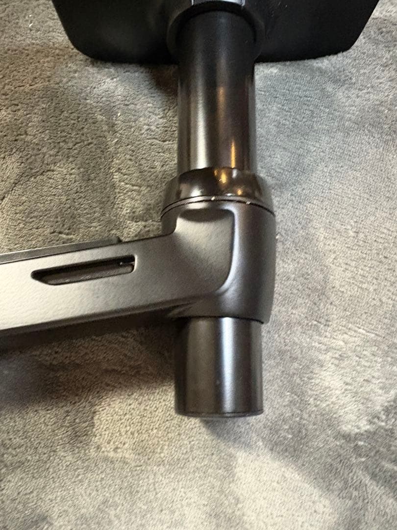 モニターアームamazonベーシック+プロテクター