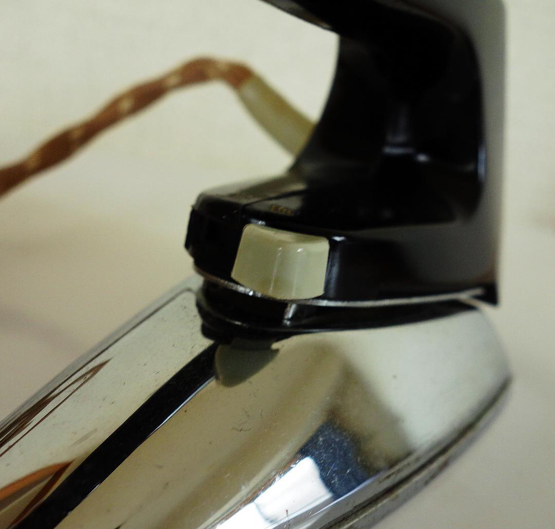 骨董　ナショナル キューティ N1-111 通電可 アンティーク ミニアイロン