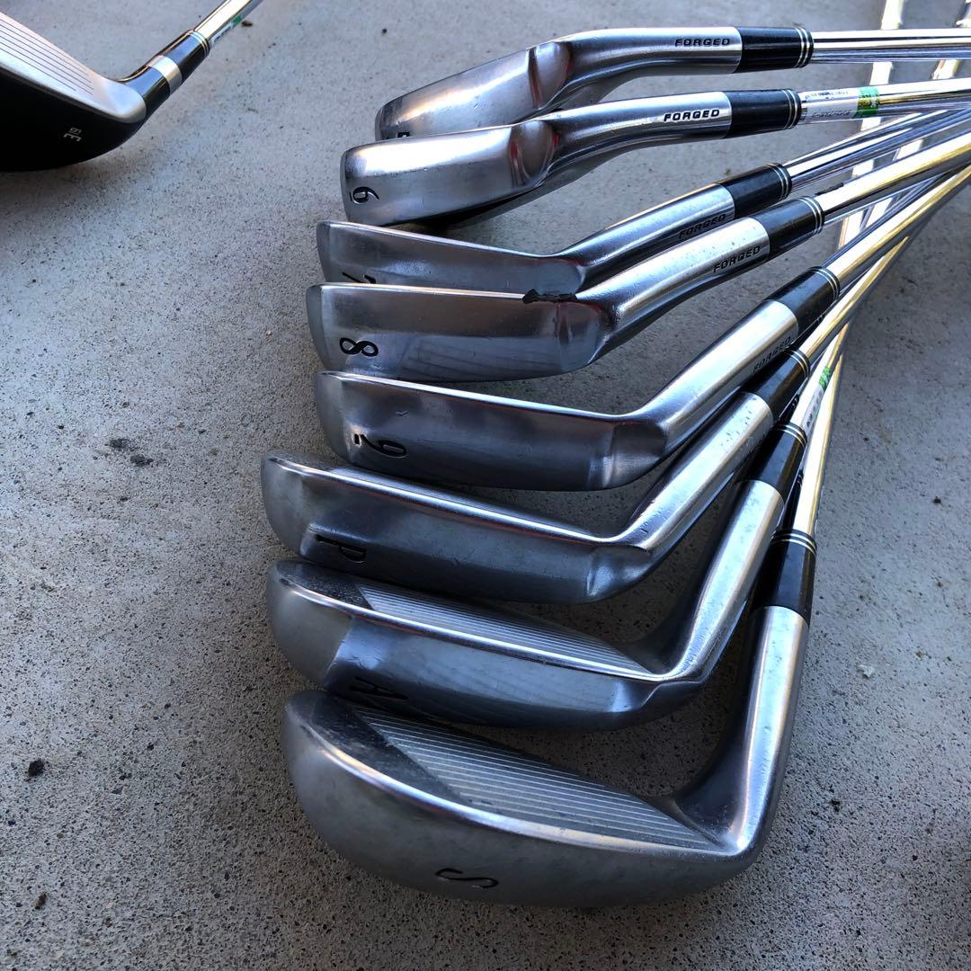 Srixon キャディバッグとゴルフクラブセット（価格交渉に応じます）