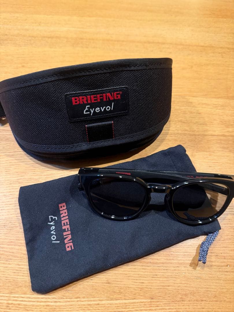 ブリーフィング×アイヴォル　コラボサングラス
