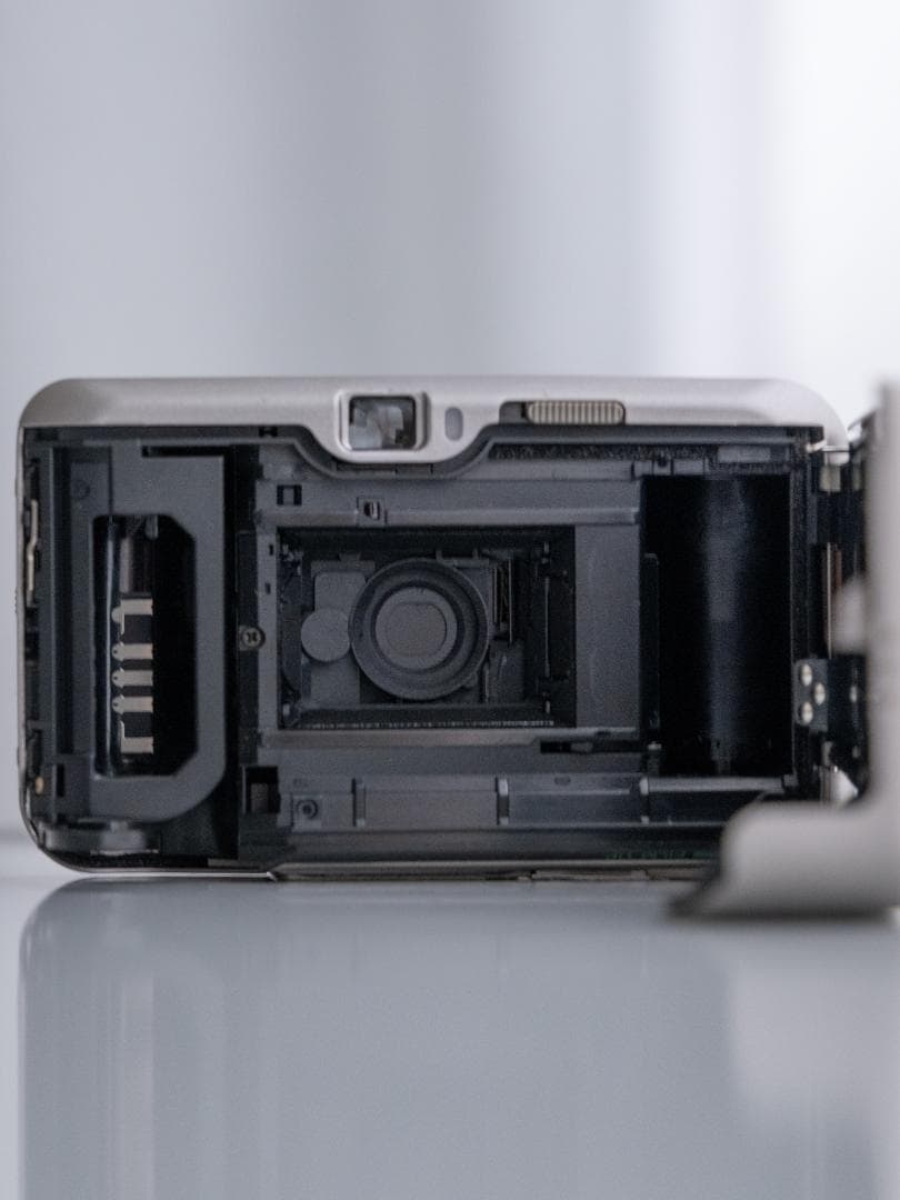 富士フィルム TIARA コンパクトカメラ シルバー Cardia Mini