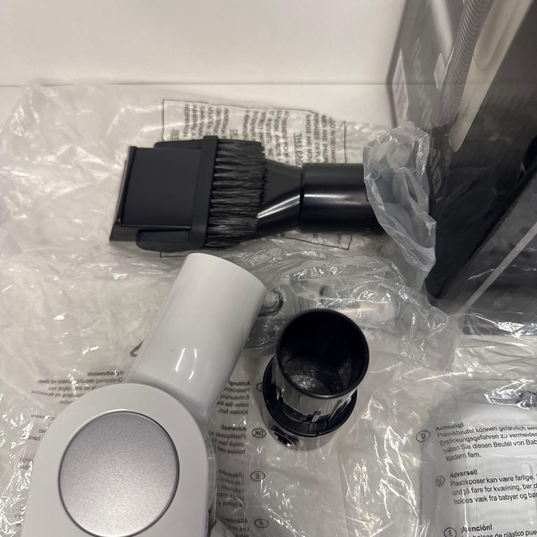 BLACK+DECKER コードレス掃除機 18V