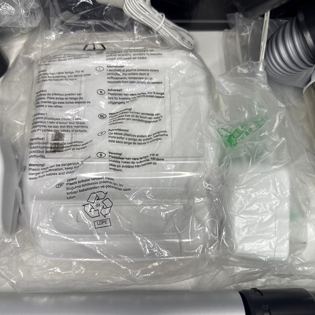 BLACK+DECKER コードレス掃除機 18V