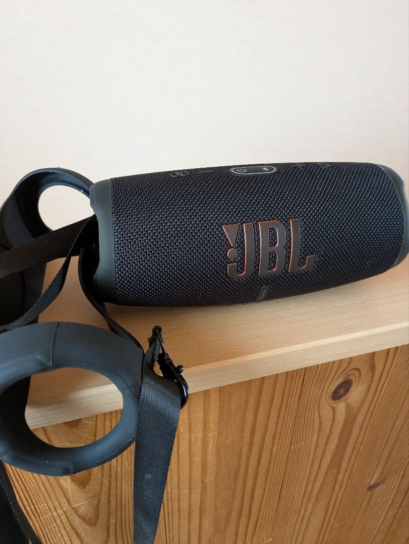 美品JBL ワイヤレススピーカーCHARGE5 ブラック
