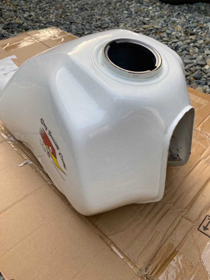 ヤマハセロー　バイクタンク ホワイト