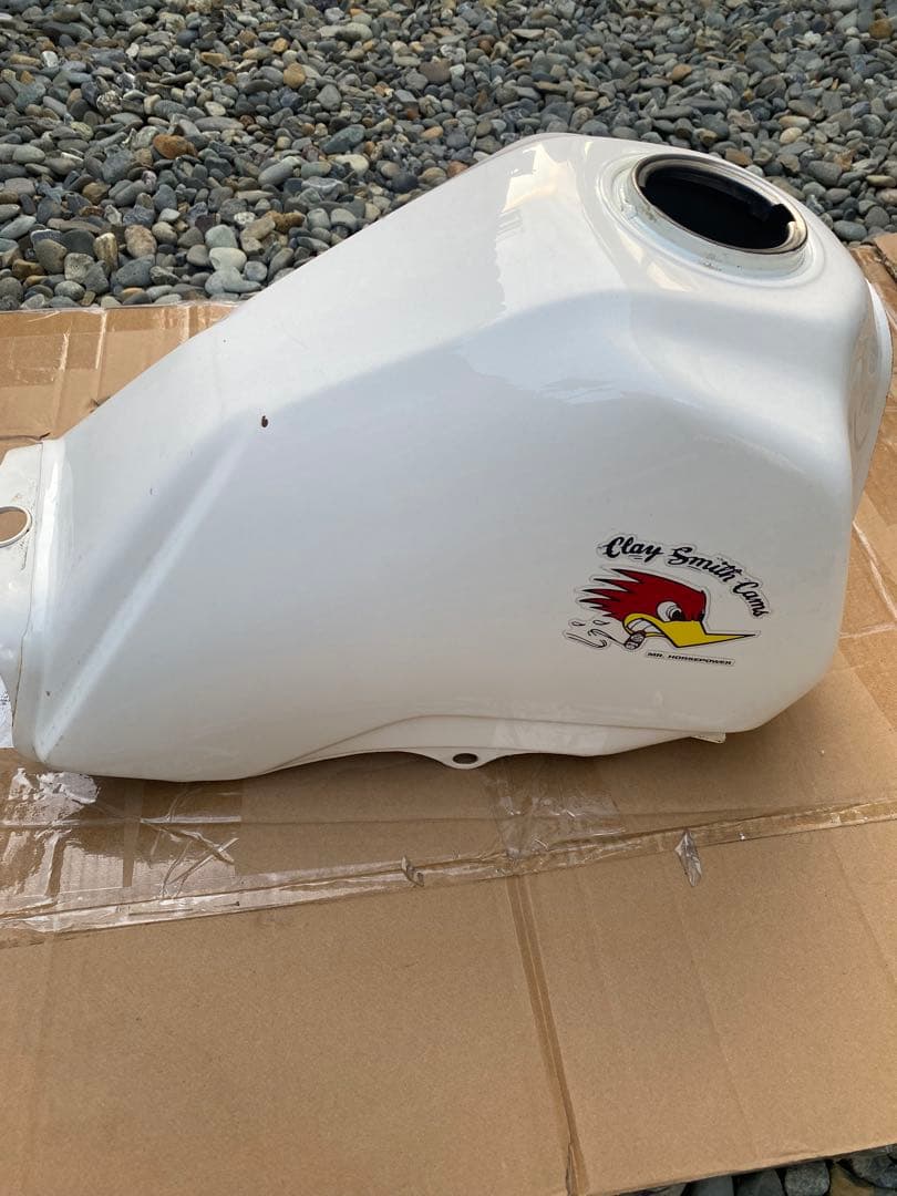 ヤマハセロー　バイクタンク ホワイト