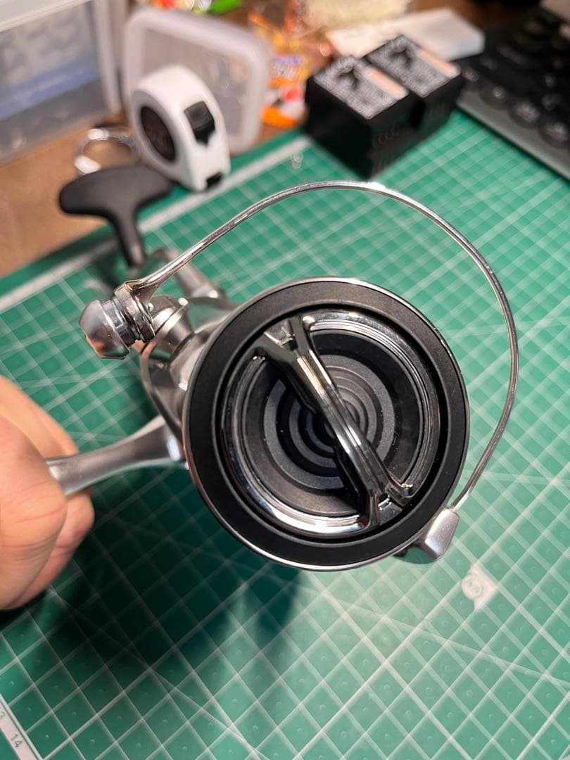 リール 23STRADIC 4000MHG