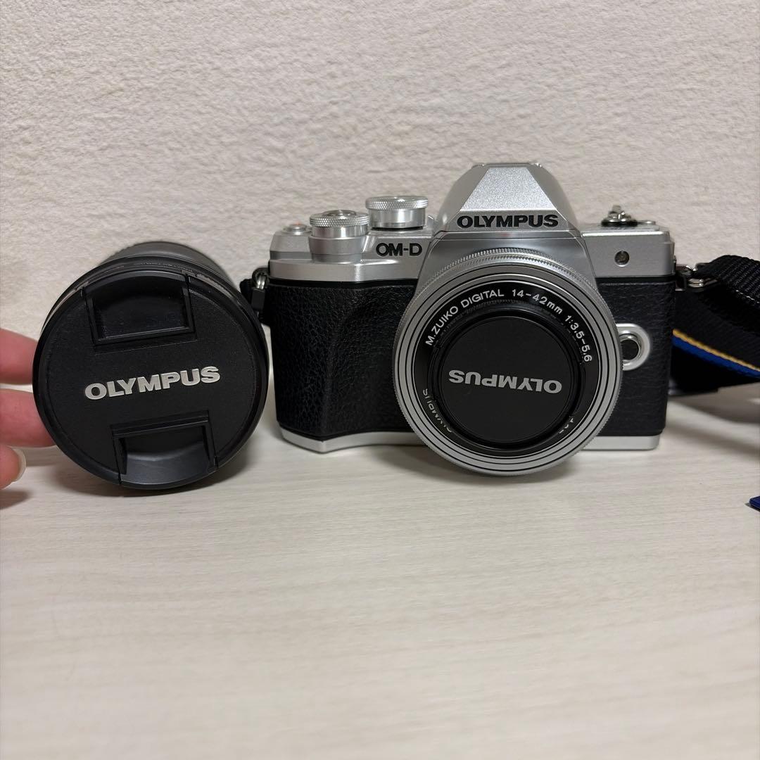 本日のみ値下げ！OLYMPUS OM-D E-M10 MarkⅢ 付属レンズ付き