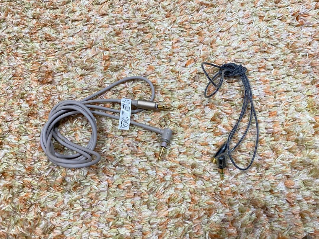 SONY ワイヤレスヘッドホン ケース付き