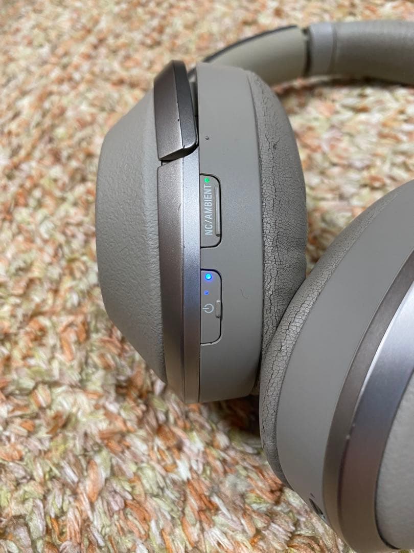 SONY ワイヤレスヘッドホン ケース付き