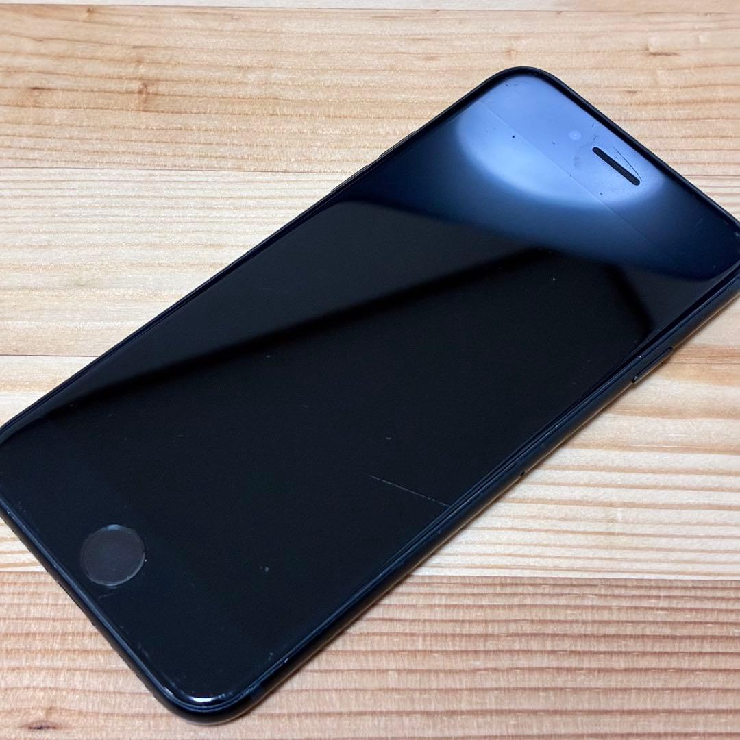 a*i様 バッテリー新品　iPhoneSE第3世代64GB SIMフリー　美品