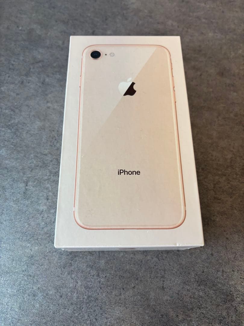 Apple iPhone 8 ゴールド 本体とEarPods付き