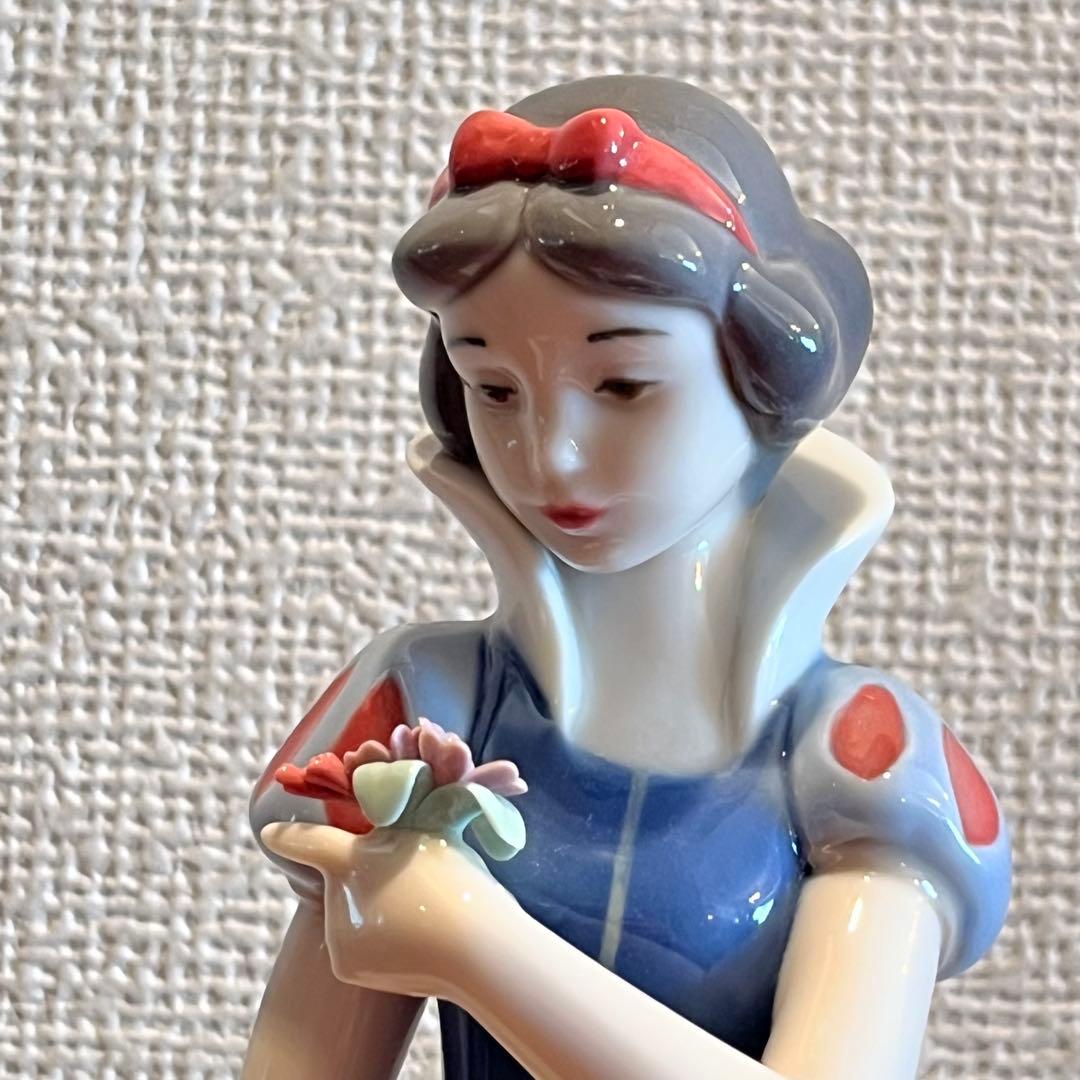 リヤドロ　NAO 白雪姫　ディズニー　陶器　人形　フィギュリン　置物　オブジェ