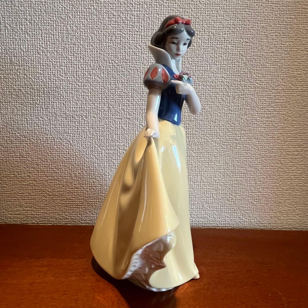 リヤドロ　NAO 白雪姫　ディズニー　陶器　人形　フィギュリン　置物　オブジェ