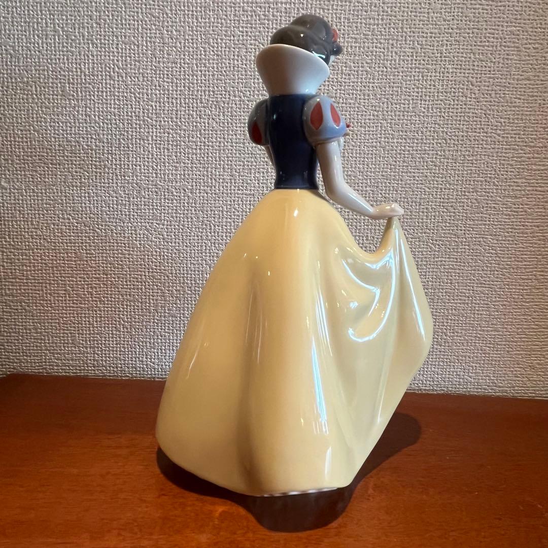 リヤドロ　NAO 白雪姫　ディズニー　陶器　人形　フィギュリン　置物　オブジェ