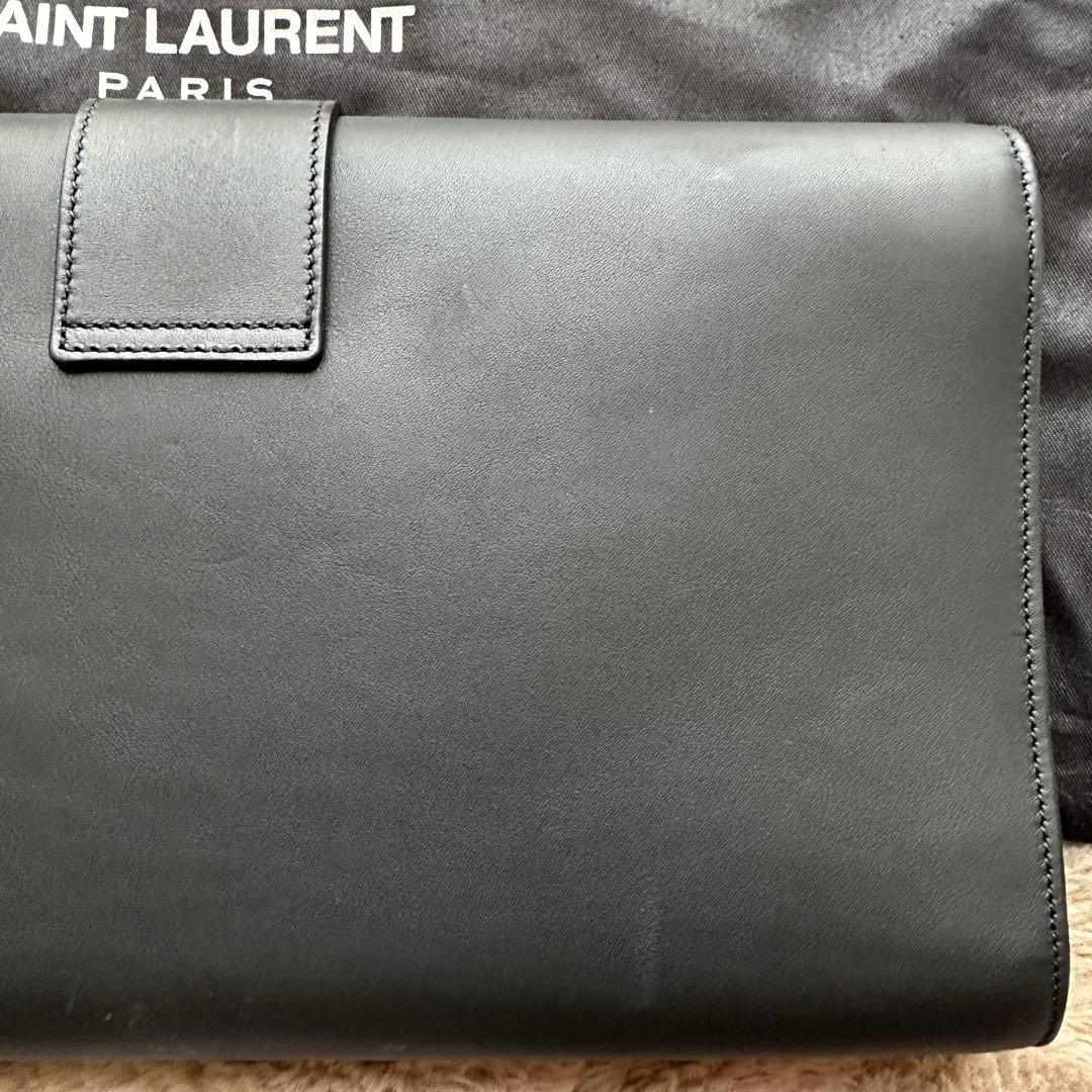 イヴ・サンローラン　レザー クラッチバッグ