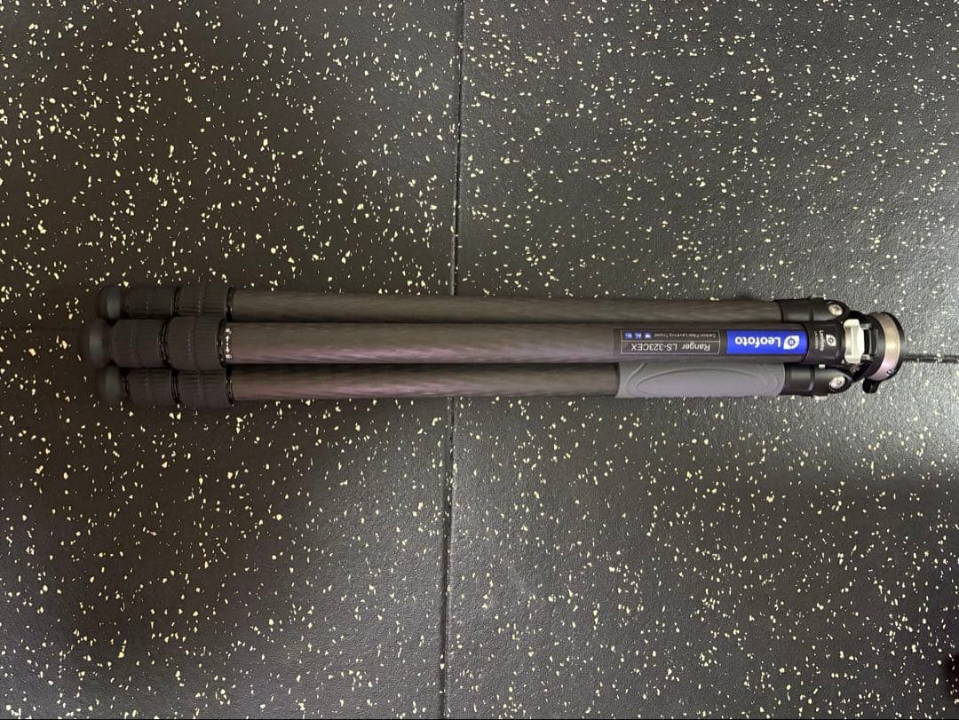 LS-323CEX レベリングベース搭載カーボン三脚Leofotot