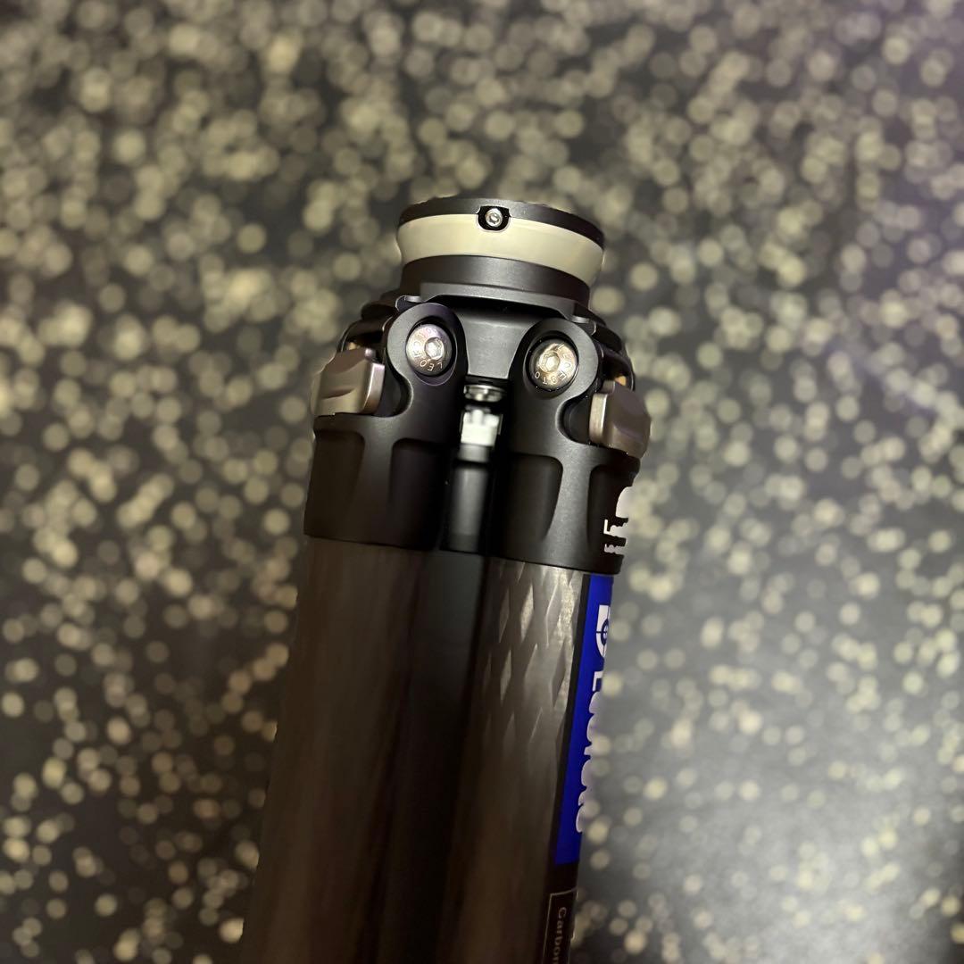 LS-323CEX レベリングベース搭載カーボン三脚Leofotot