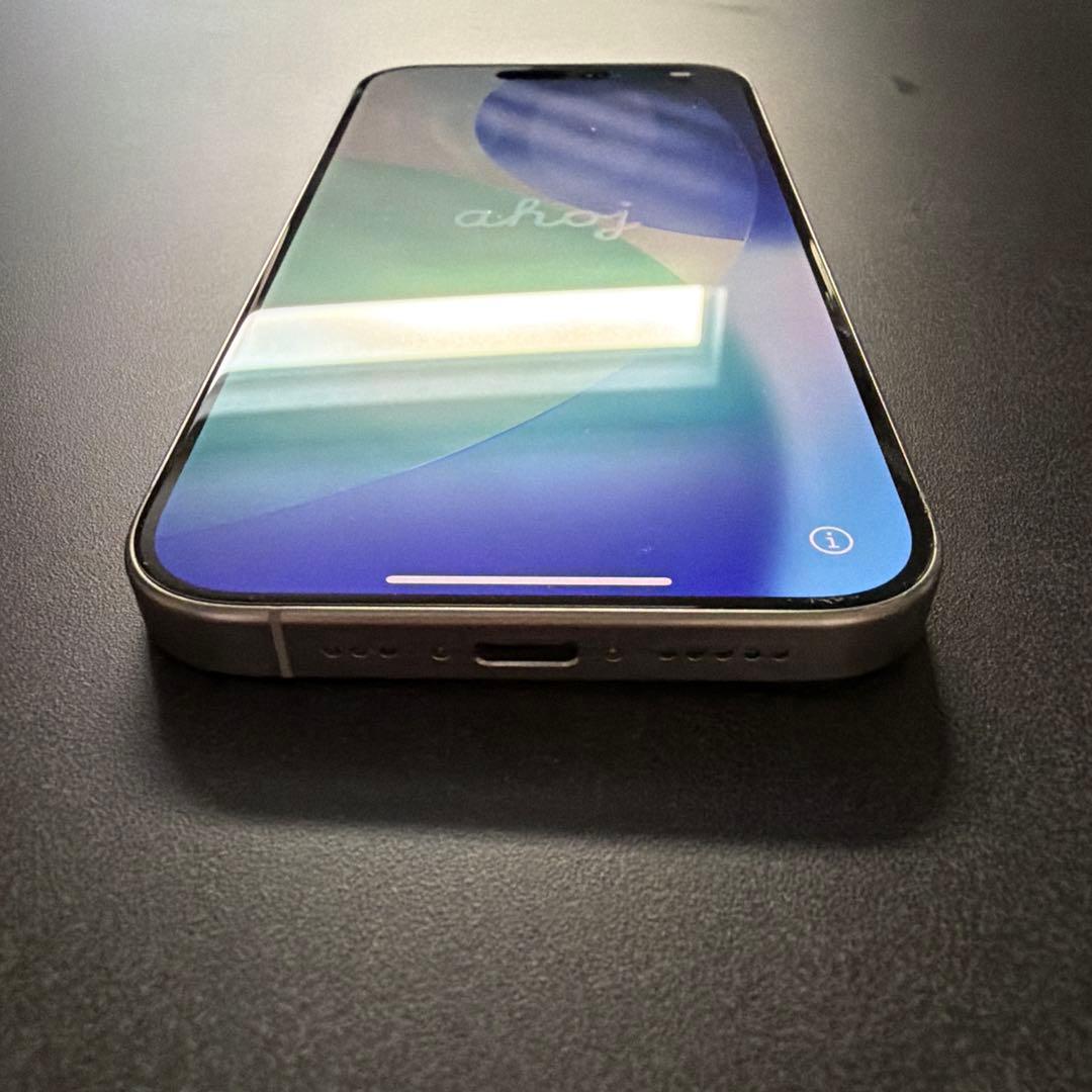 iPhone 15 pro 256GB ホワイトチタニウム