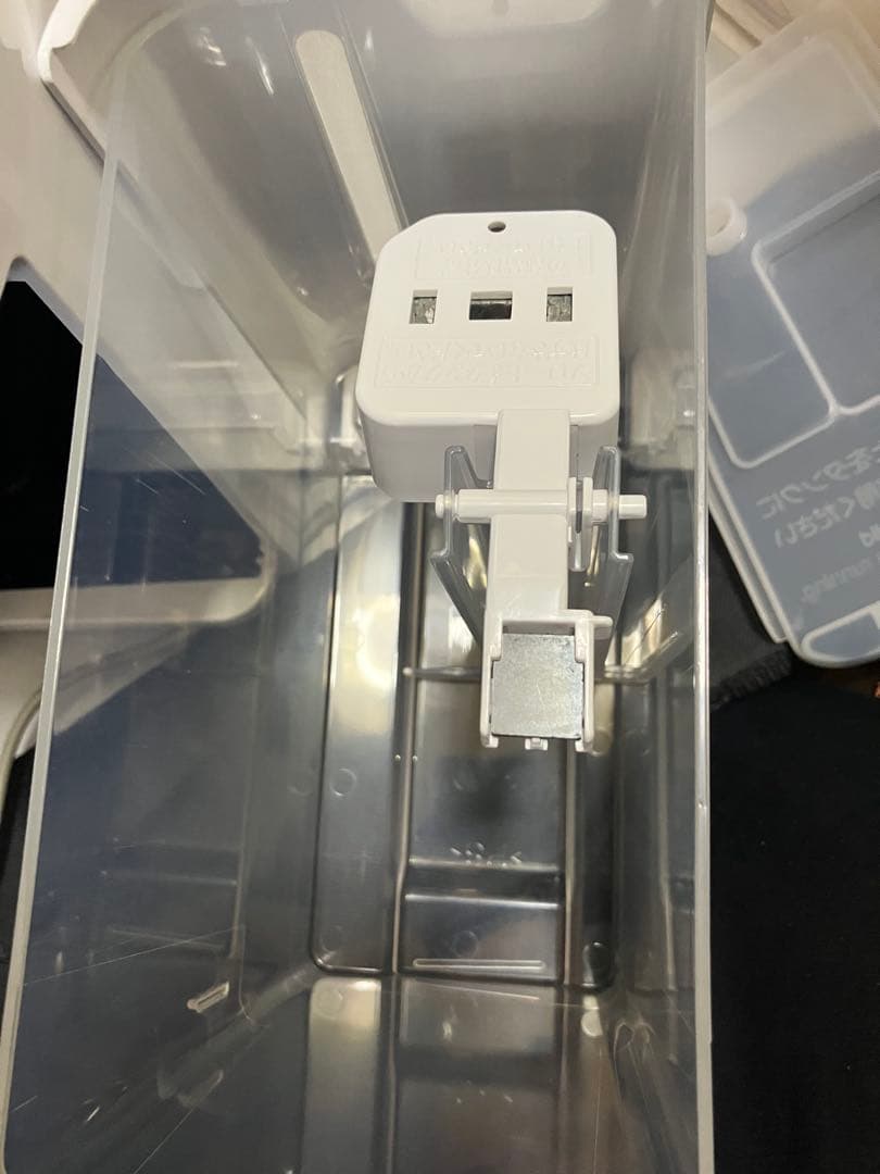 三菱　ムーブアイ　mj-m100vx-w 衣類乾燥　除湿機　2022年製