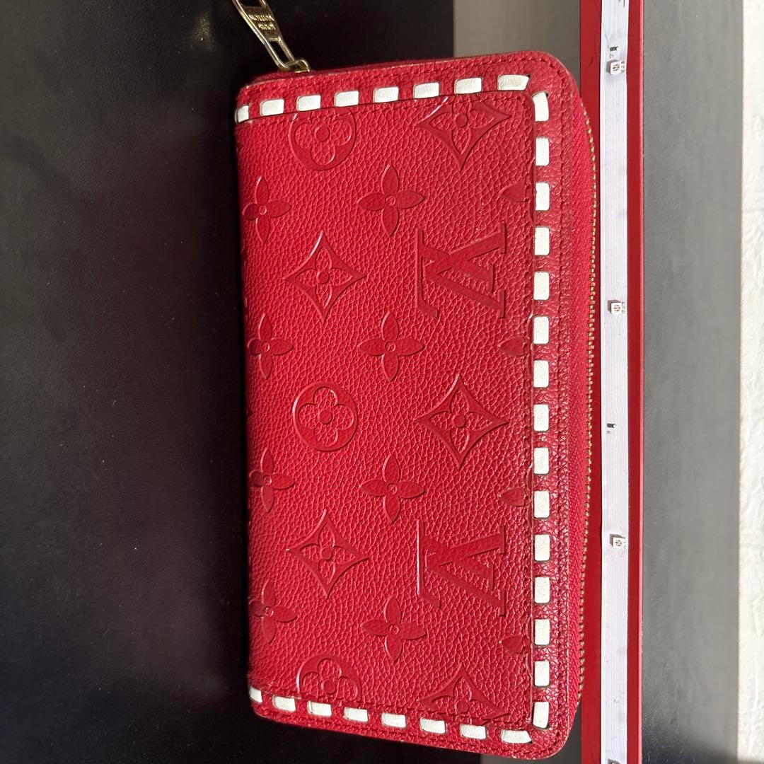 Louis Vuitton レッド長財布