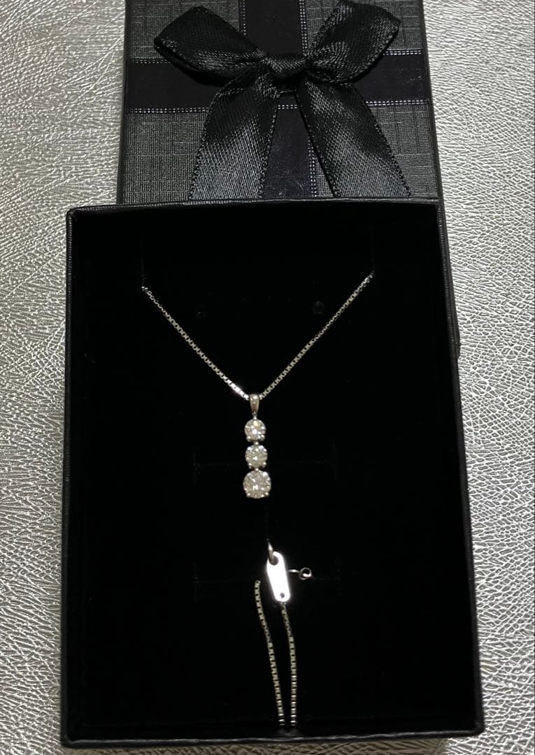 本物TRILOGY ダイヤモンドネックレス トリロジー Pt900 0.70ct