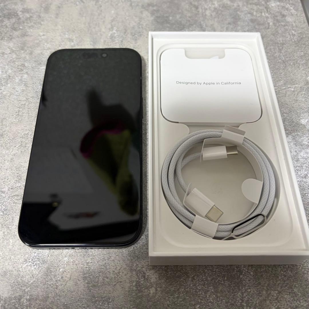 Apple iPhone 15 ブラック 本体 256GB SIMフリー