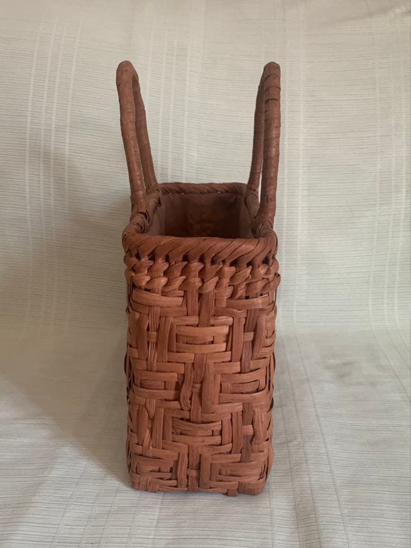 新入荷 新品 長野産 サイズM 職人手編み　連続網代編み　山葡萄籠バッグ