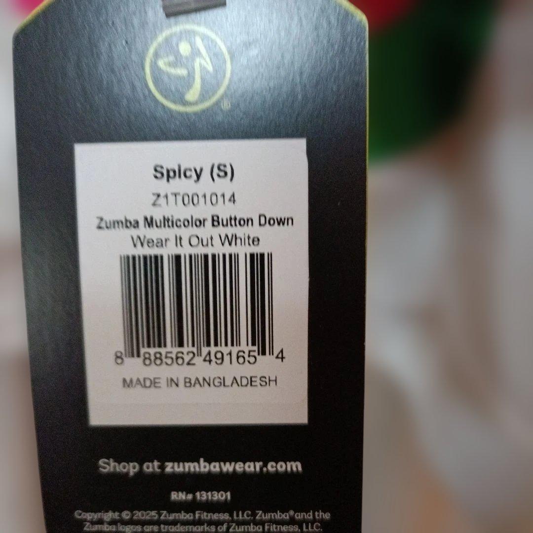 ZumbaIt 正規品シャツ S