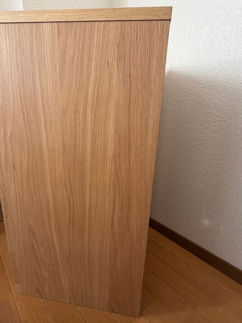 ガラス扉キャビネット