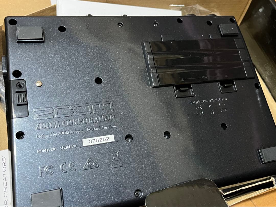 ZOOM R8 マルチトラックレコーダー　美品！