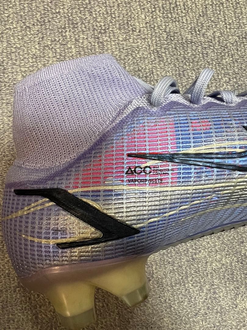 (美品)Nike Mercurial ハイカットサッカーシューズ グレー/レッド