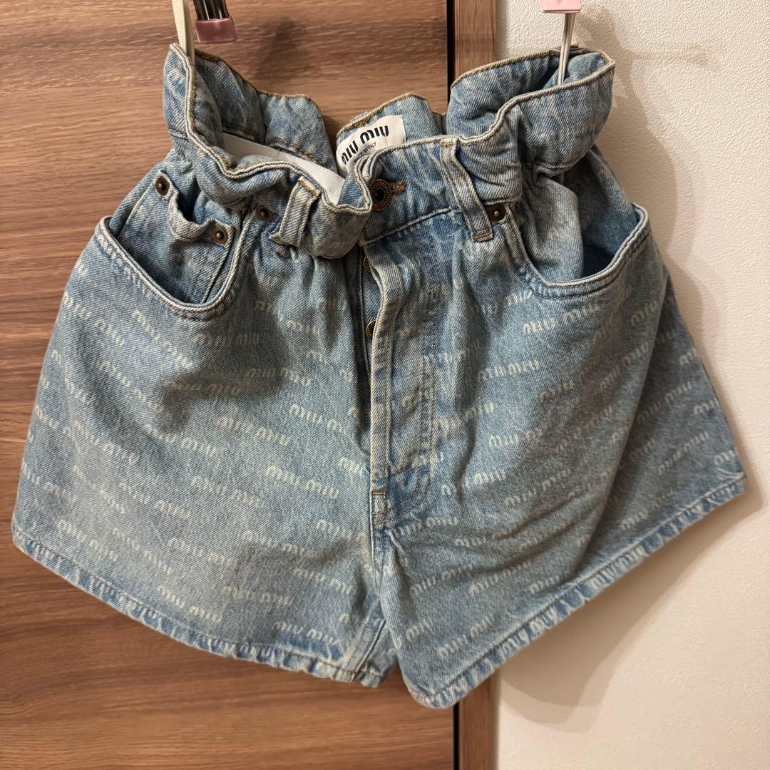 MIUMIU デニムショートパンツ