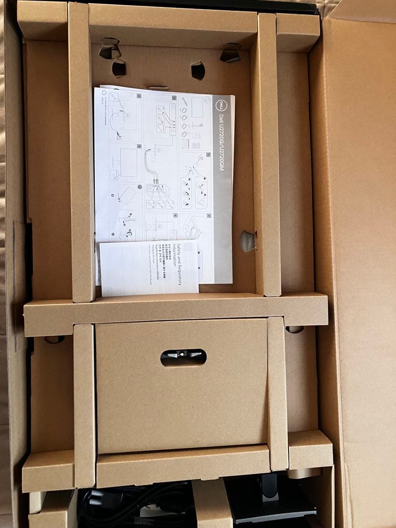 DELL U2720QM 27インチモニター　4K