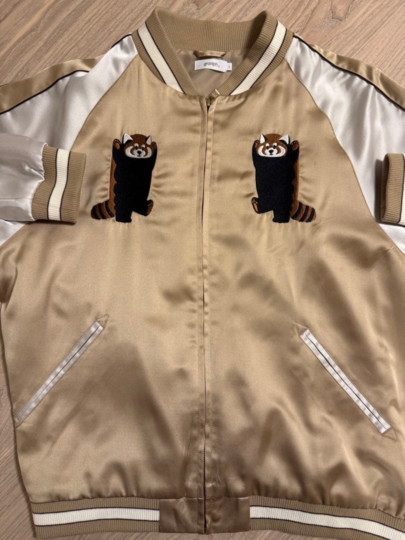 グ*マ様 グラニフ　イカク　 レッサーパンダ刺繍 ベージュサテンジャケット
