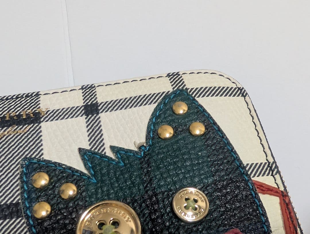 BURBERRY バーバリー 長財布 ラウンドファスナー 刺繍 チェック