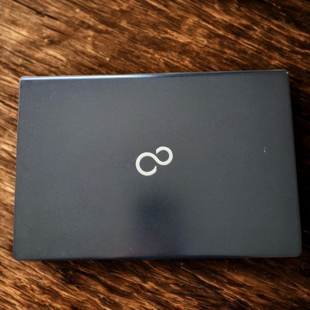 超軽量♥爆速第8世代i5✅8GB/SSD256G/Windows11ノートPC♥