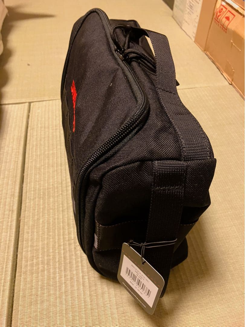 BRIGHTING 黒 バッグ