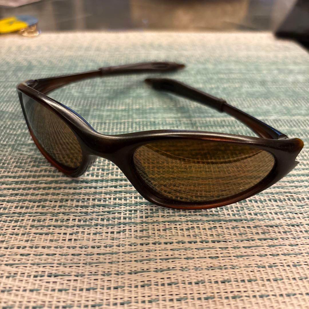 Oakleyスポーツタイプ ブラウン サングラス