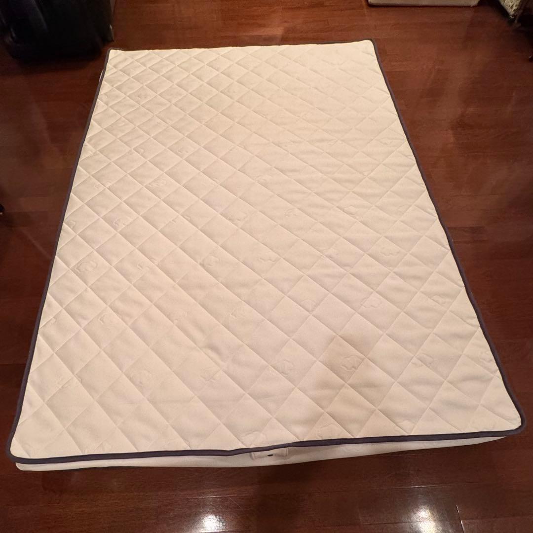 美品　2025年雲のやすらぎプレミアムマットレスモデル3RサイズＤ　厚み23