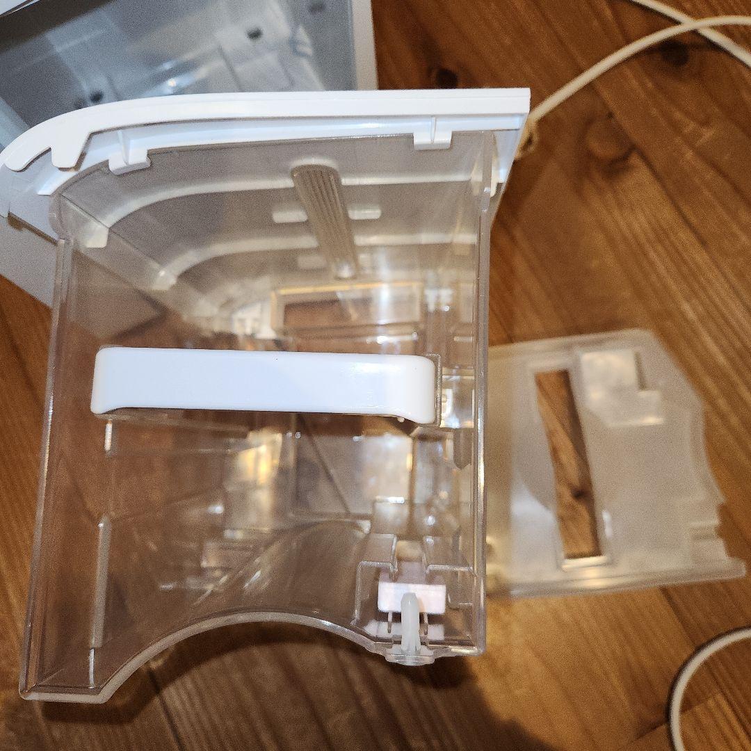 美品　シャープ　衣類乾燥除湿機　CV-P71-W　2023年製