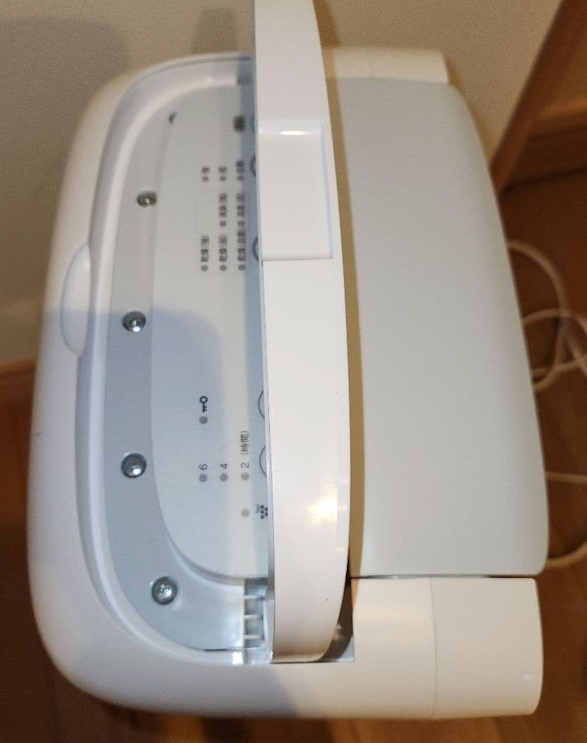 美品　シャープ　衣類乾燥除湿機　CV-P71-W　2023年製