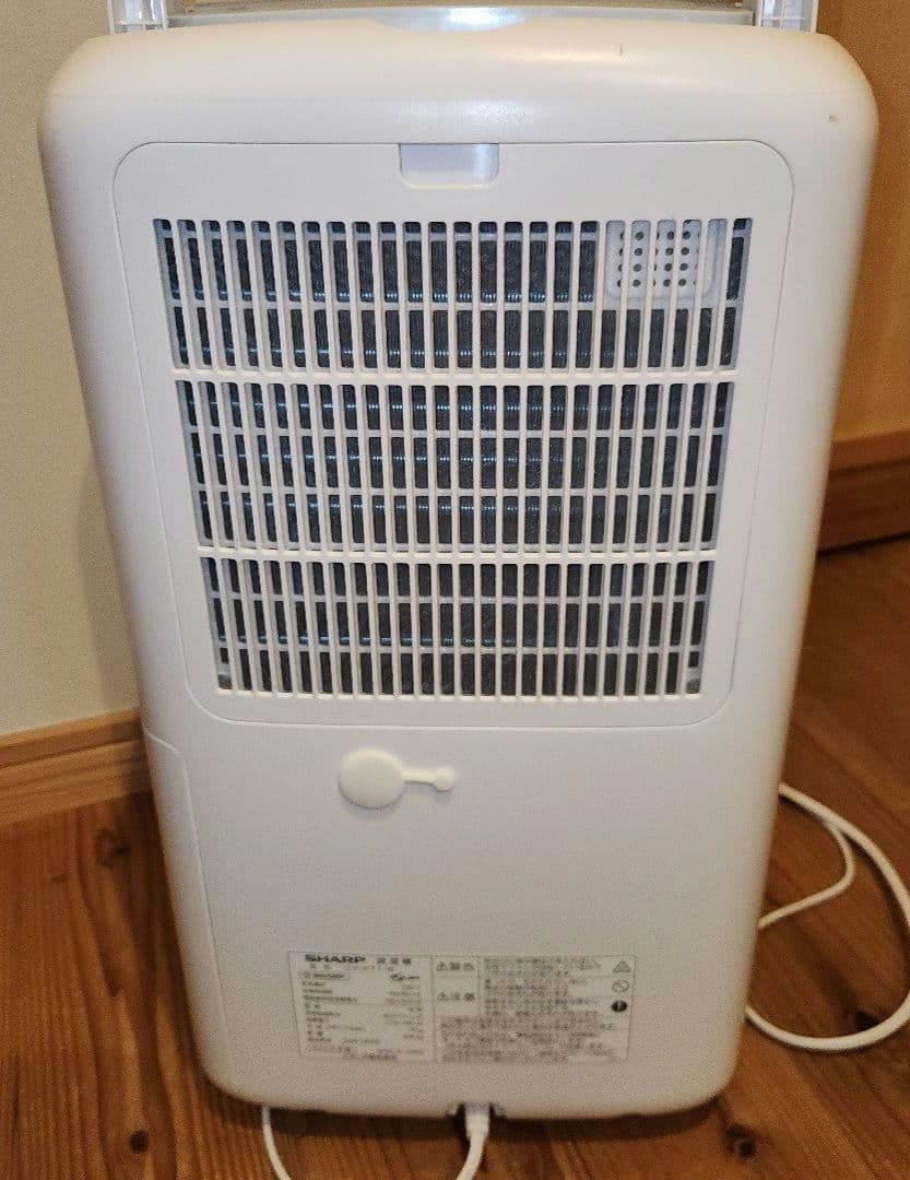 美品　シャープ　衣類乾燥除湿機　CV-P71-W　2023年製