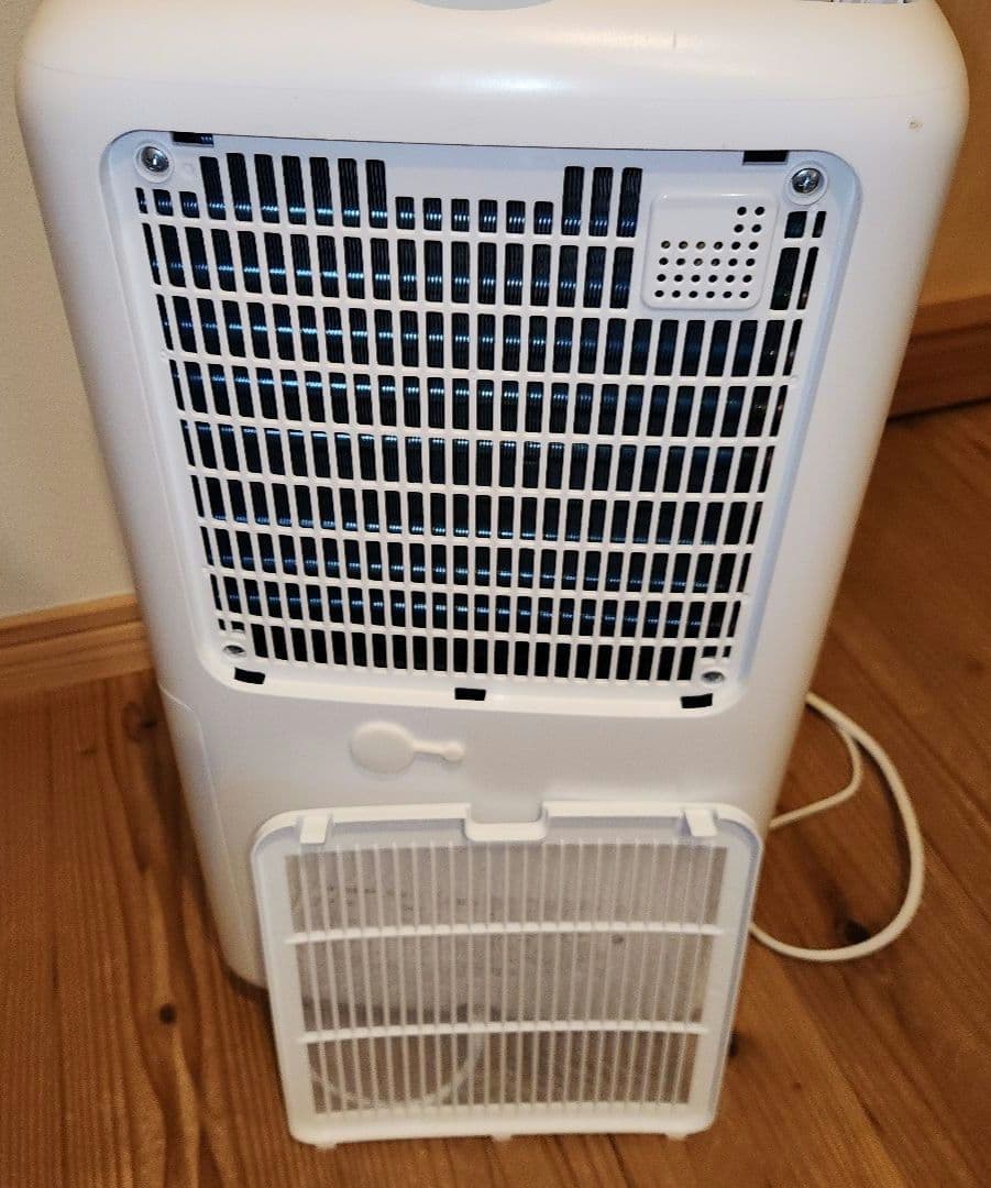 美品　シャープ　衣類乾燥除湿機　CV-P71-W　2023年製