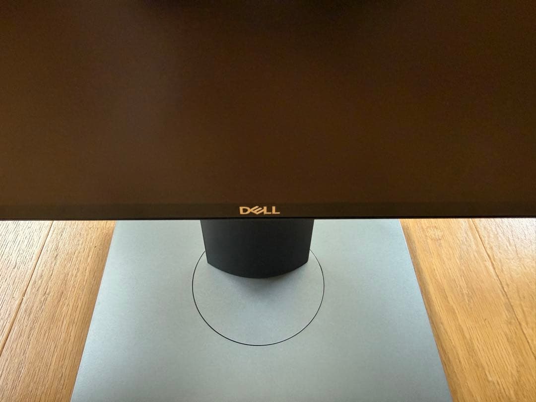 Dell U2720QM 27インチ 4K ディスプレイ