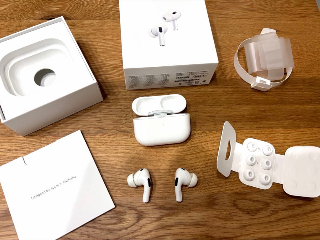 【美品】Apple AirPods Pro 2 (後継TYPE-C) 箱有り