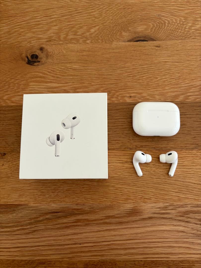 【美品】Apple AirPods Pro 2 (後継TYPE-C) 箱有り