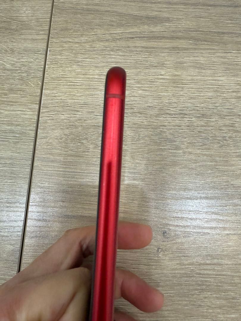 Apple iPhone XR レッド　RED スマホ　本体